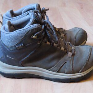 Keen Hiking Boots for Women - Grey - Size 7.5